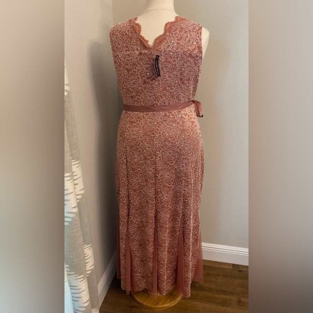 2x Dress 🩷 - Picture 3 of 4